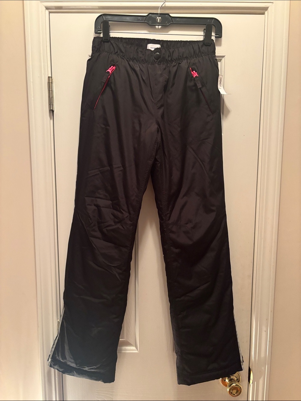 NWT Old Navy black snow pants